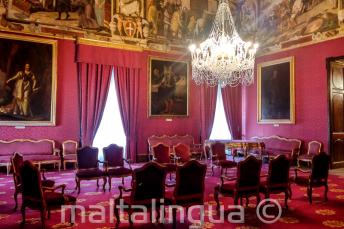 Valetta'da bir sarayda bir devlet odası