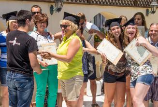 Malta'daki İngilizce kurslarının sonunda öğrenciler bir sertifika alıyorlar