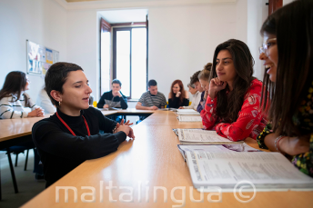 Malta'da bir dil okulunda klimalı sınıf