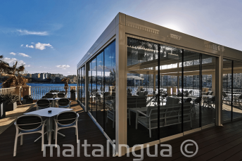 Hotel Juliani'den Spinola Bay görüntüsü