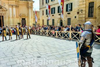 Ortaçağ Mdina'da tarihi savaş yeniden yürürlüğe girdi