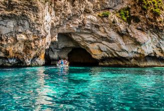 Blue Grotto, Malta'da akuamarinli su